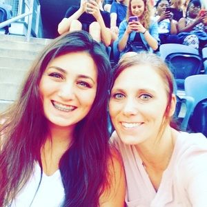 Meet your Posher, Devin